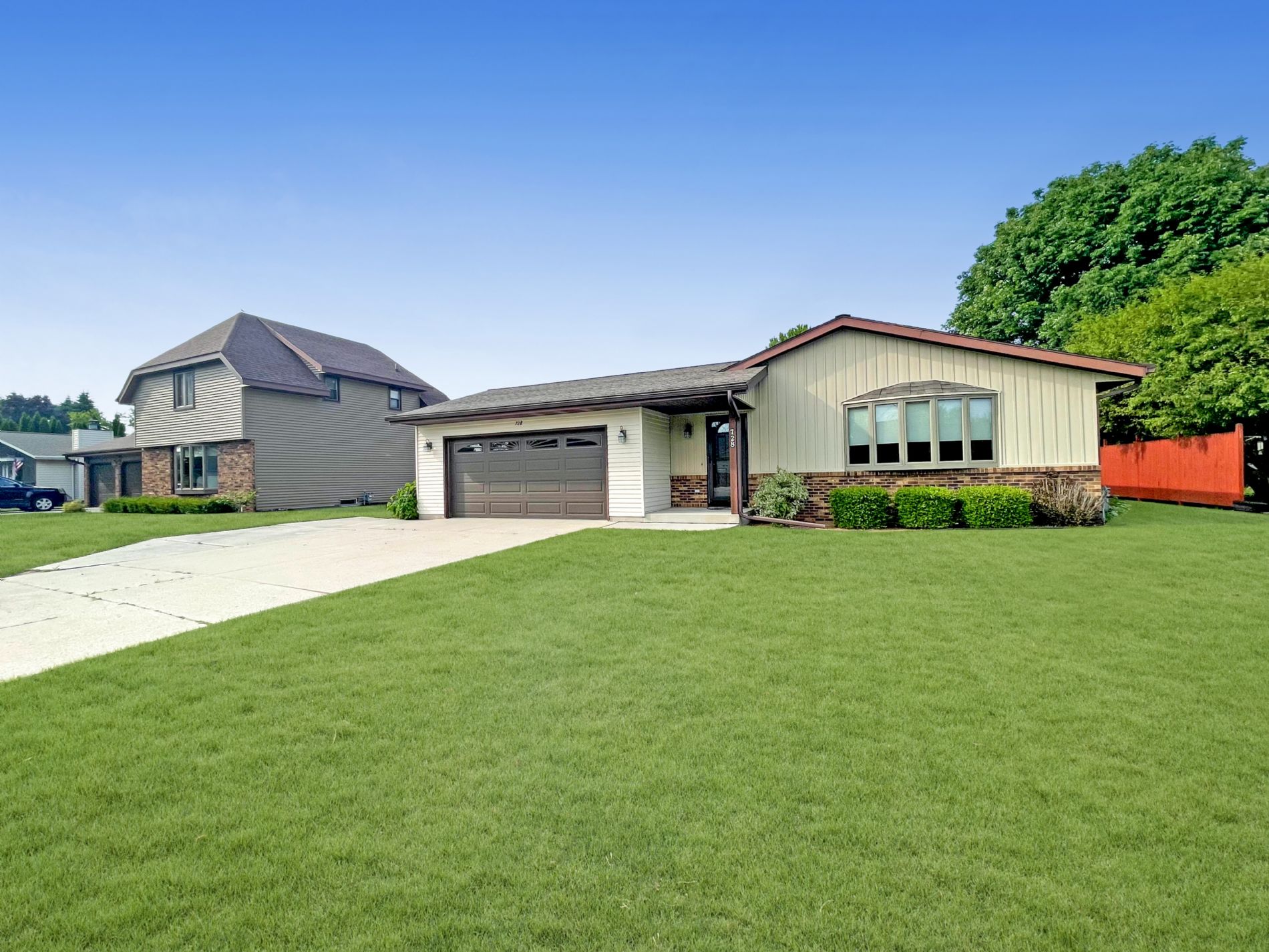 Sheboygan, Manitowoc, Ozaukee, Calumet By Owner Featured Property